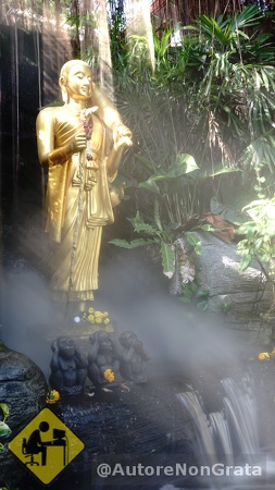 Wasserfall Buddha